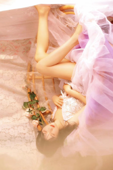 趁女朋友洗澡玩她闺蜜H